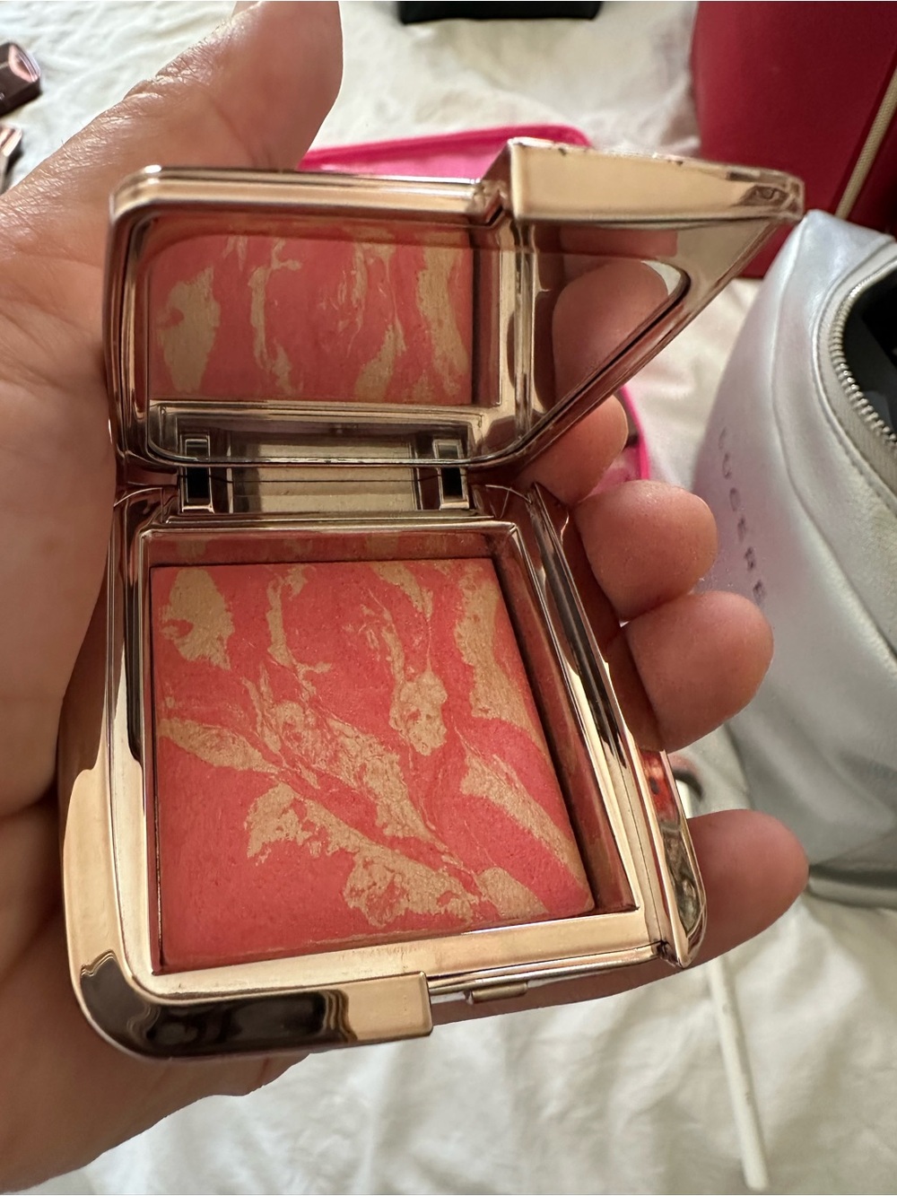 Hourglass blush - Incandescent electra